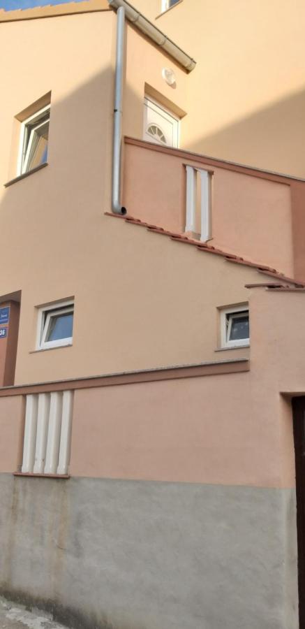Damant Apartment
