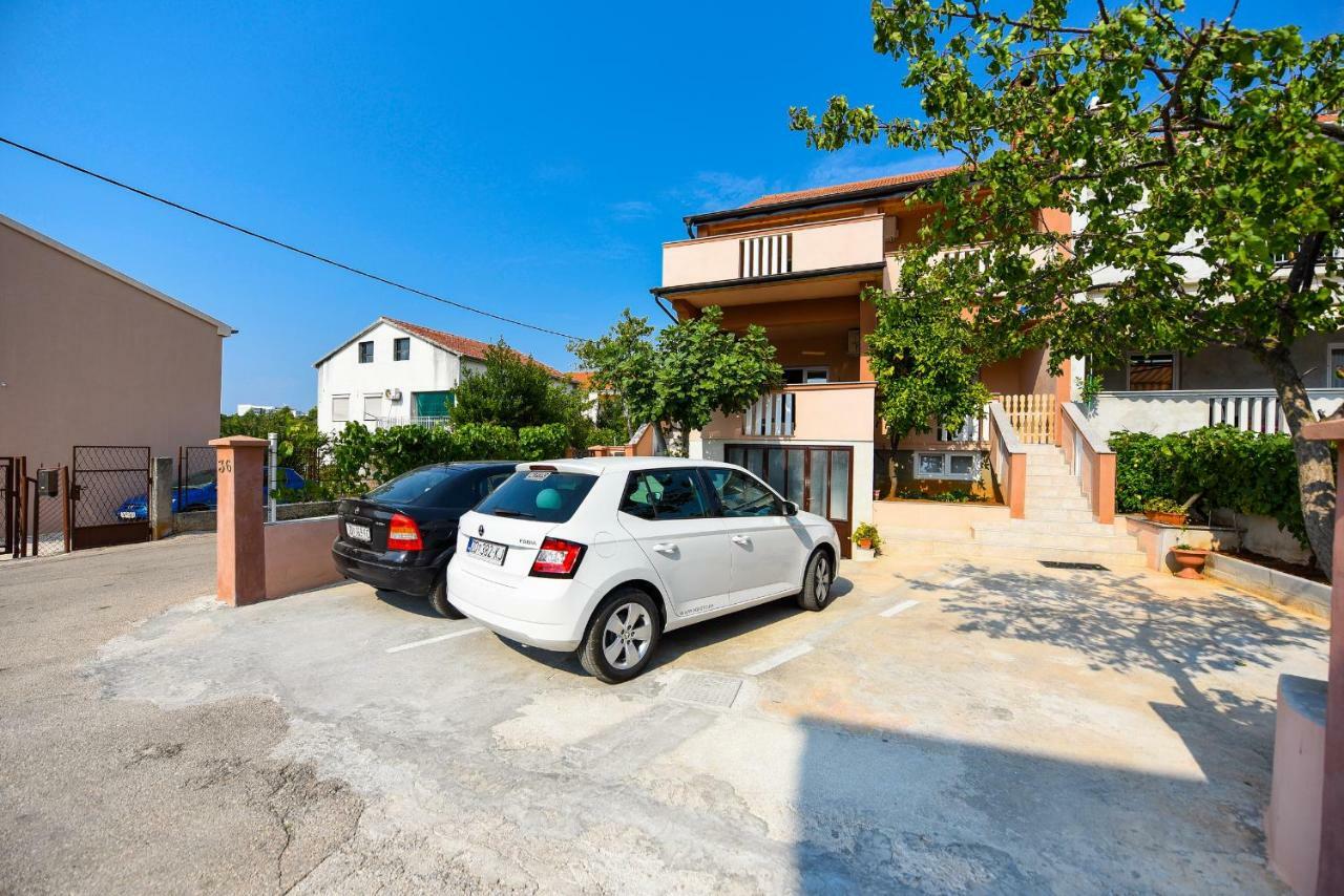 Damant Apartment
