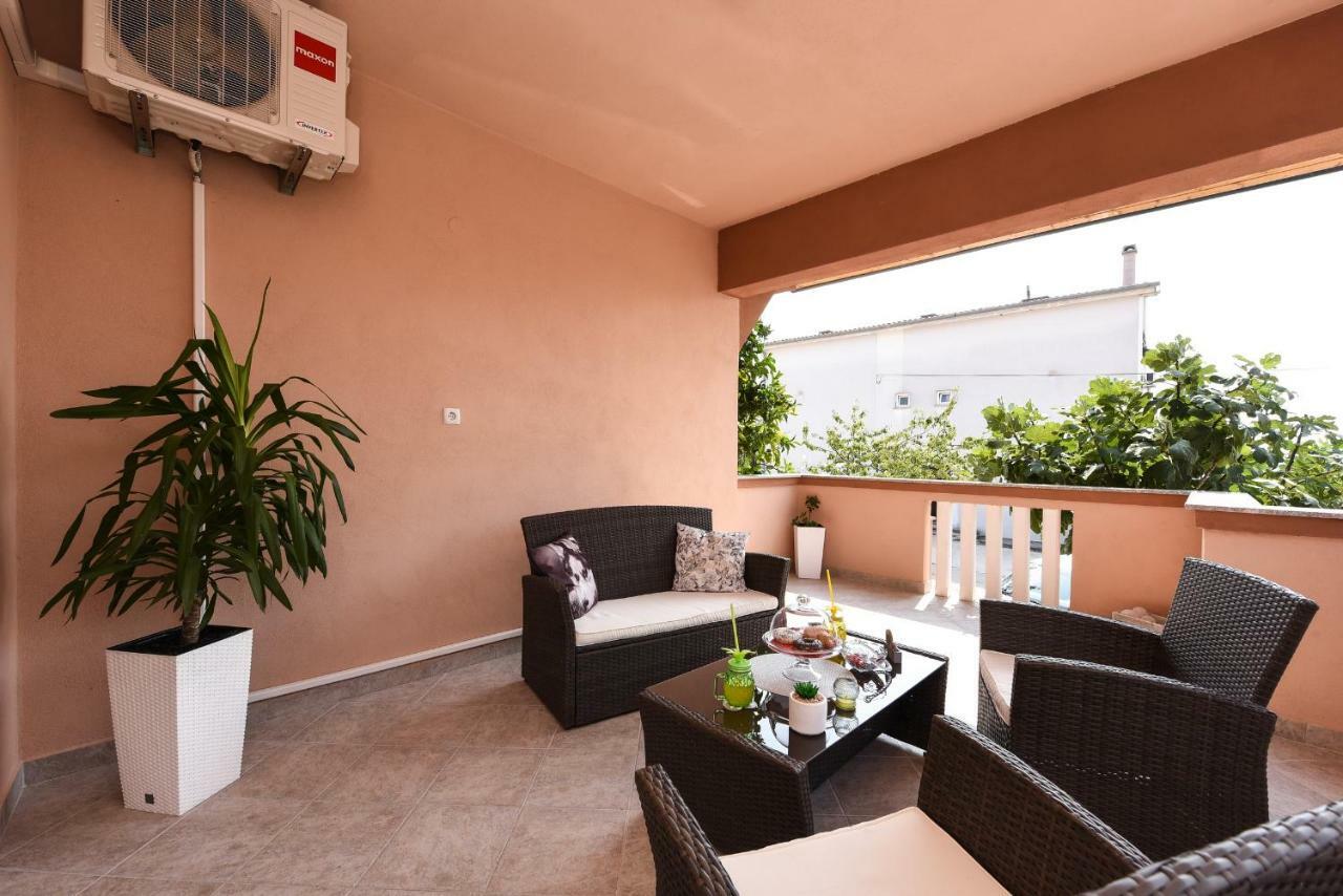 Apartment Damant