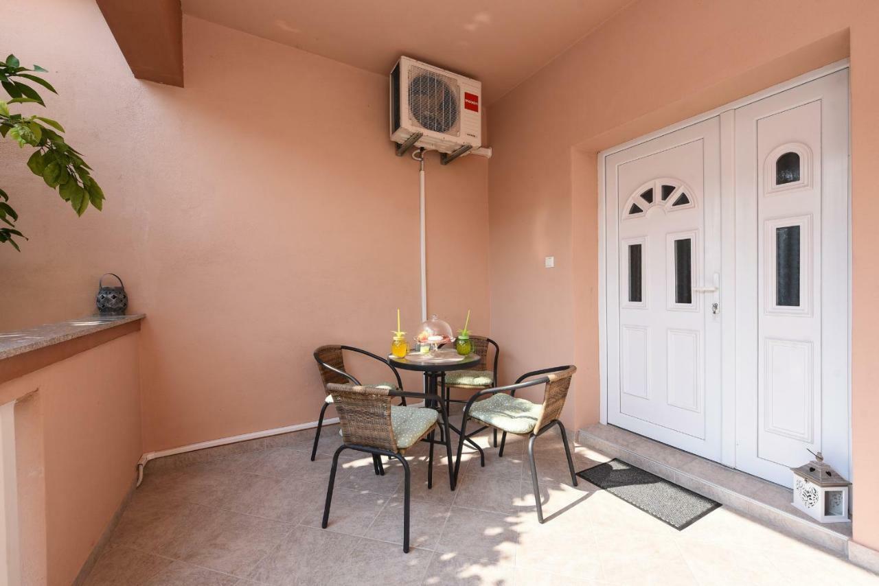Damant Apartment