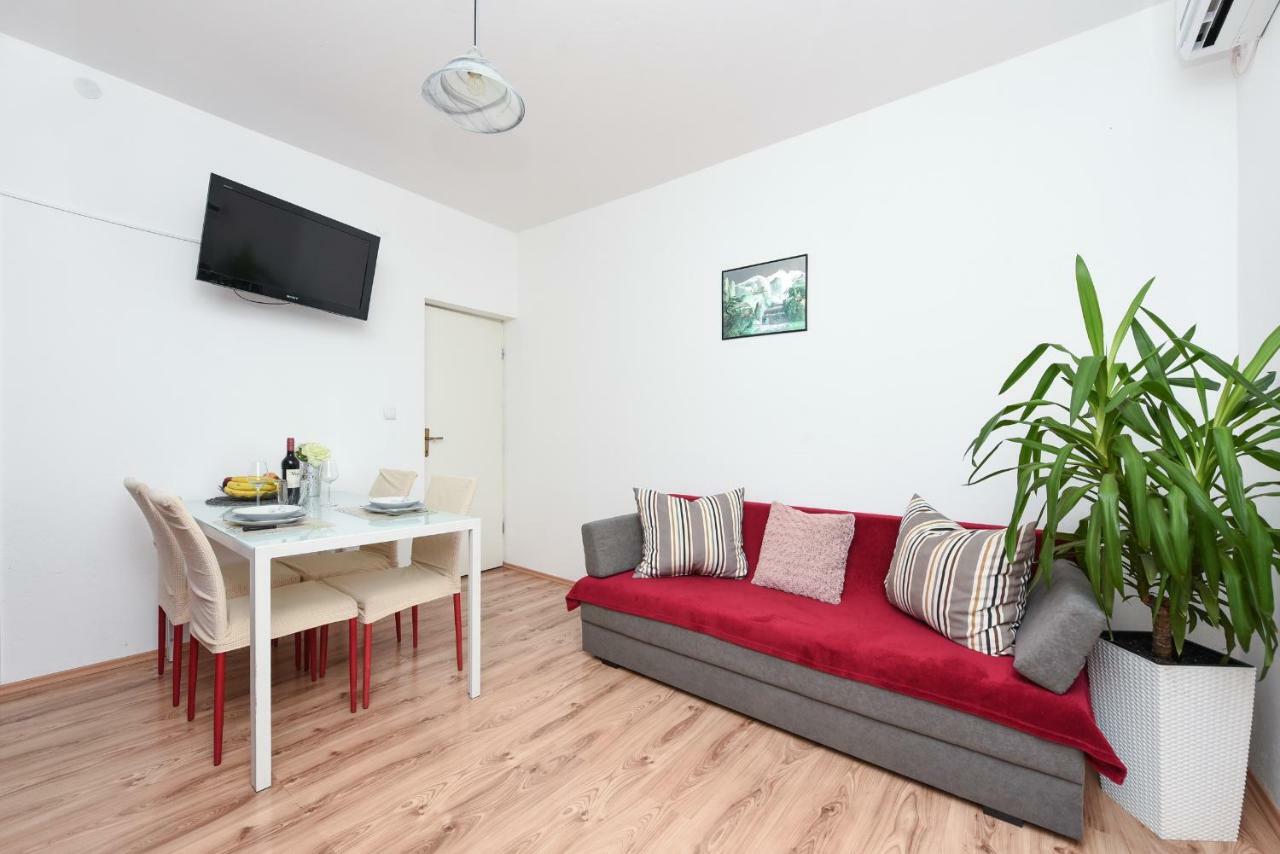 Damant Apartment *
